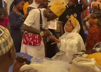 Singer Portable ‘weds’ lover at child’s naming ceremony
