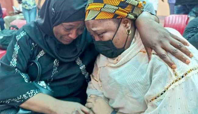 Train attack: Victims threatened by snakes, illness, negotiator says