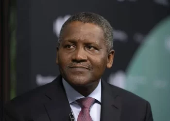 Nigerien president honours Dangote, five others