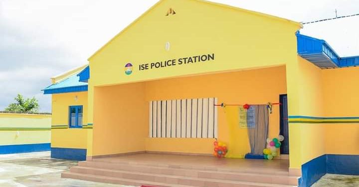 Real estate firm donates station, barracks to police