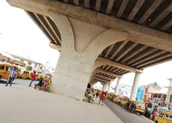 FG, Lagos plan sacking of under-bridge squatters, traders