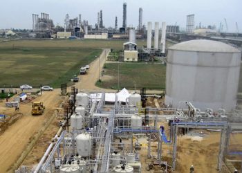 Dangote refinery offers 460 students scholarships