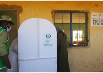 Mobile phones, photographic devices not allowed in voting cubicle – INEC