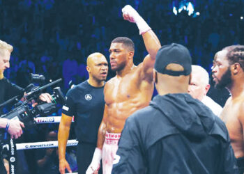 Joshua breaks London jinx, beats Franklin