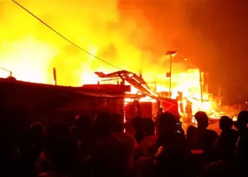 Fire razes Bodija plank market in Ibadan
