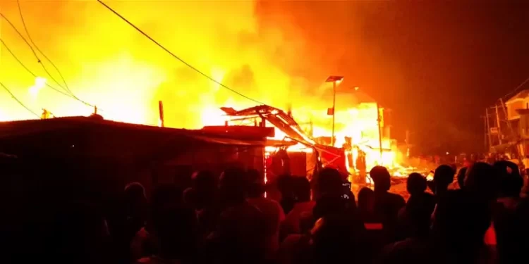 Fire razes Bodija plank market in Ibadan