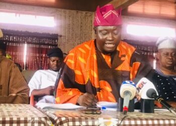 Alaafin Stool: Refrain From Taking Further Action Until Court Case Is Resolved – 9 Royal Families To Makinde