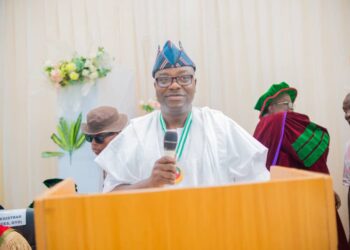 GARLAND OF MERIT FOR ADEOLU AKANDE, MAKINDE, ZULUM AND OTHERS .