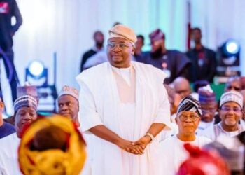 Oyo Lawmaker, ‘Ilumoka’, Enrols 500 Constituents On Health Insurance Scheme