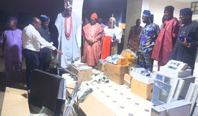 Soun of Ogbomoso Donates Medical Equipment to Boost Bowen Teaching Hospital