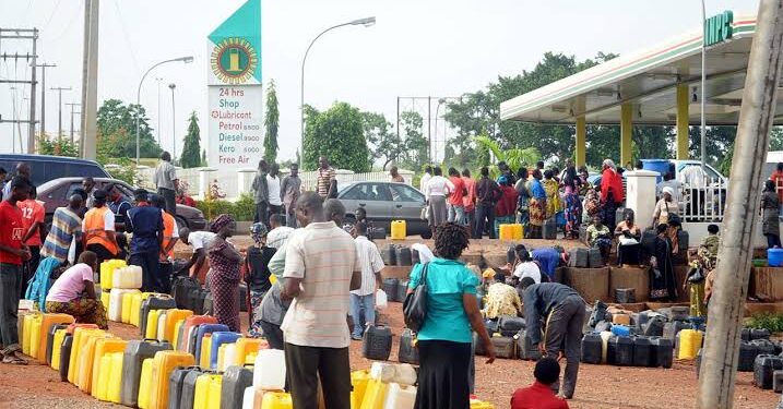 Lagos Faces Potential Fuel Scarcity as Long Queues Paralyze Petrol Stations