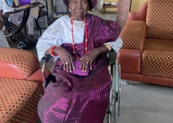 BREAKING: FORMER DEPUTY GOVERNOR, BARR. IYIOLA OLADOKUN LOSES MUM.